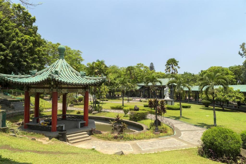 Zen Rooms Malate Robinsons Manila Exteriör bild