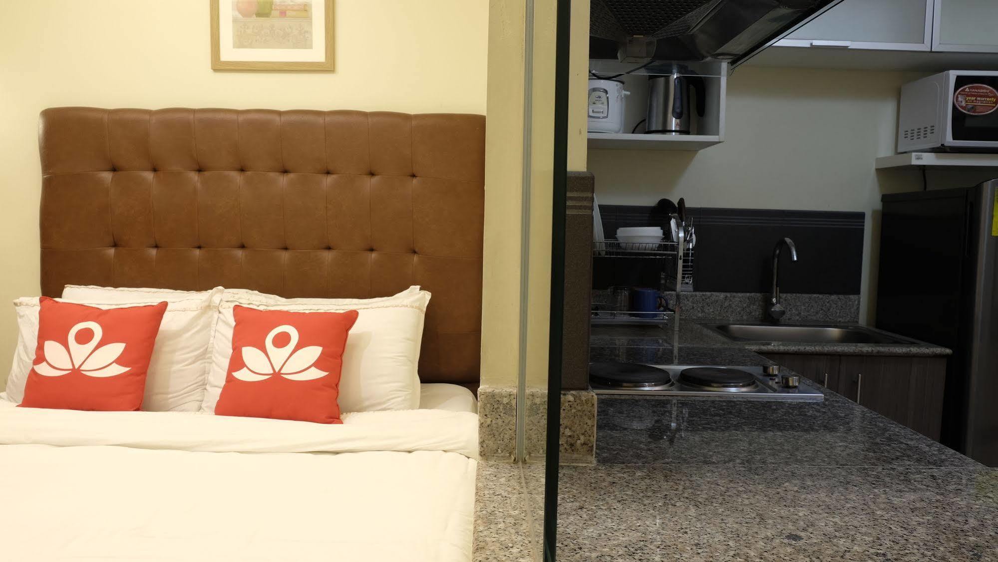 Zen Rooms Malate Robinsons Manila Exteriör bild