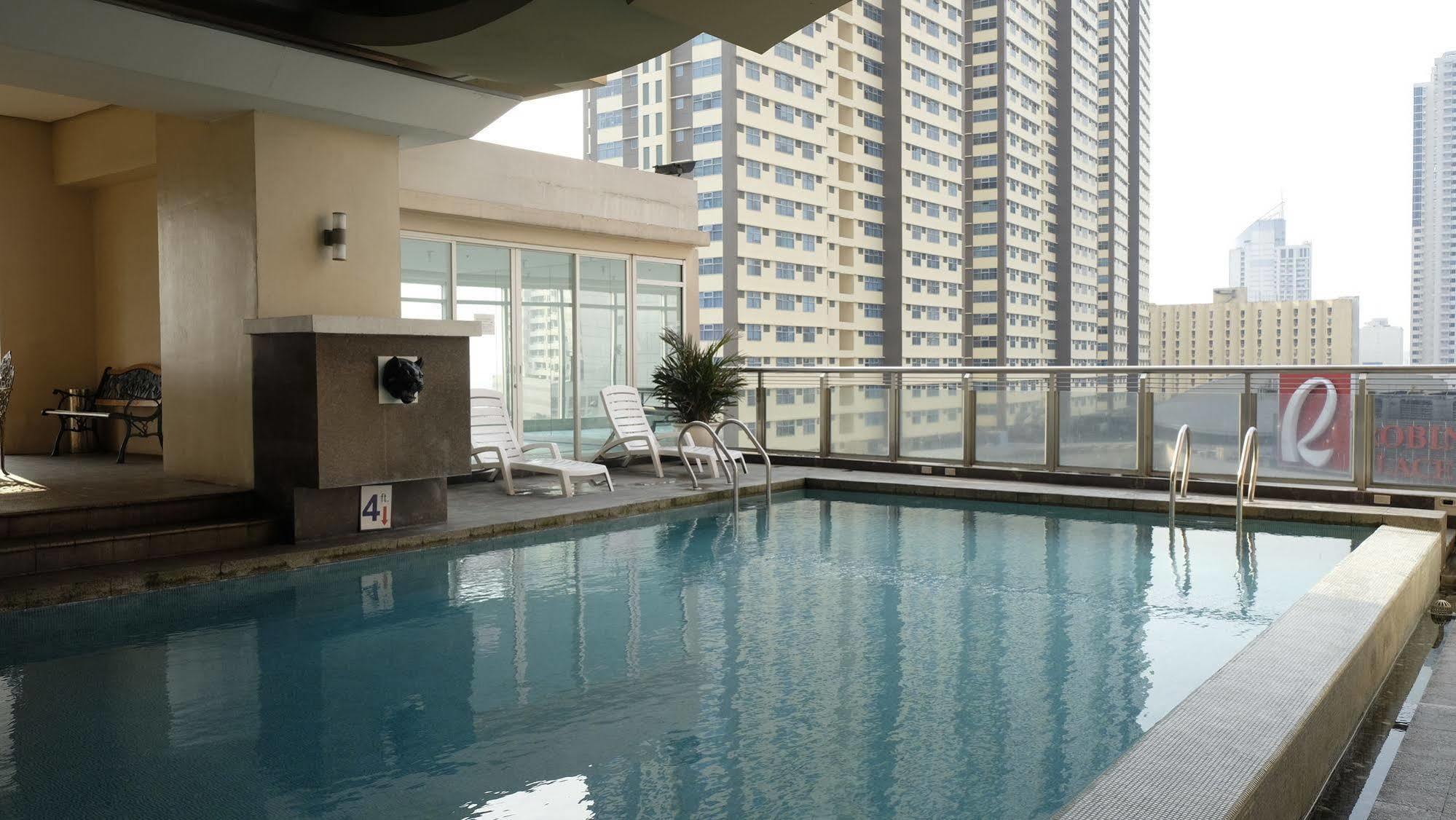 Zen Rooms Malate Robinsons Manila Exteriör bild