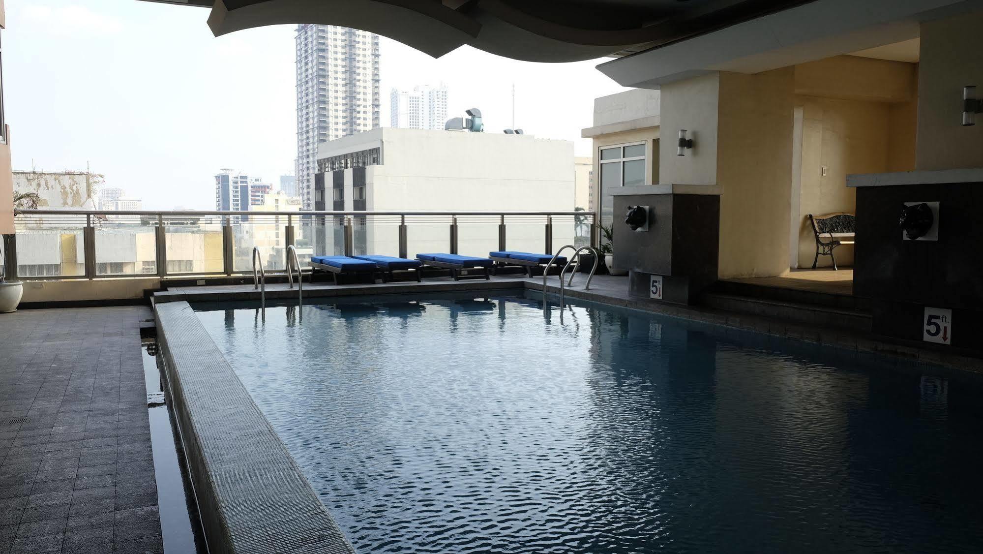 Zen Rooms Malate Robinsons Manila Exteriör bild
