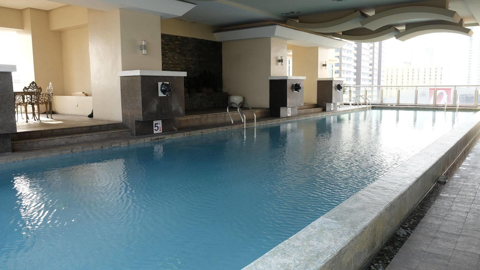 Zen Rooms Malate Robinsons Manila Exteriör bild